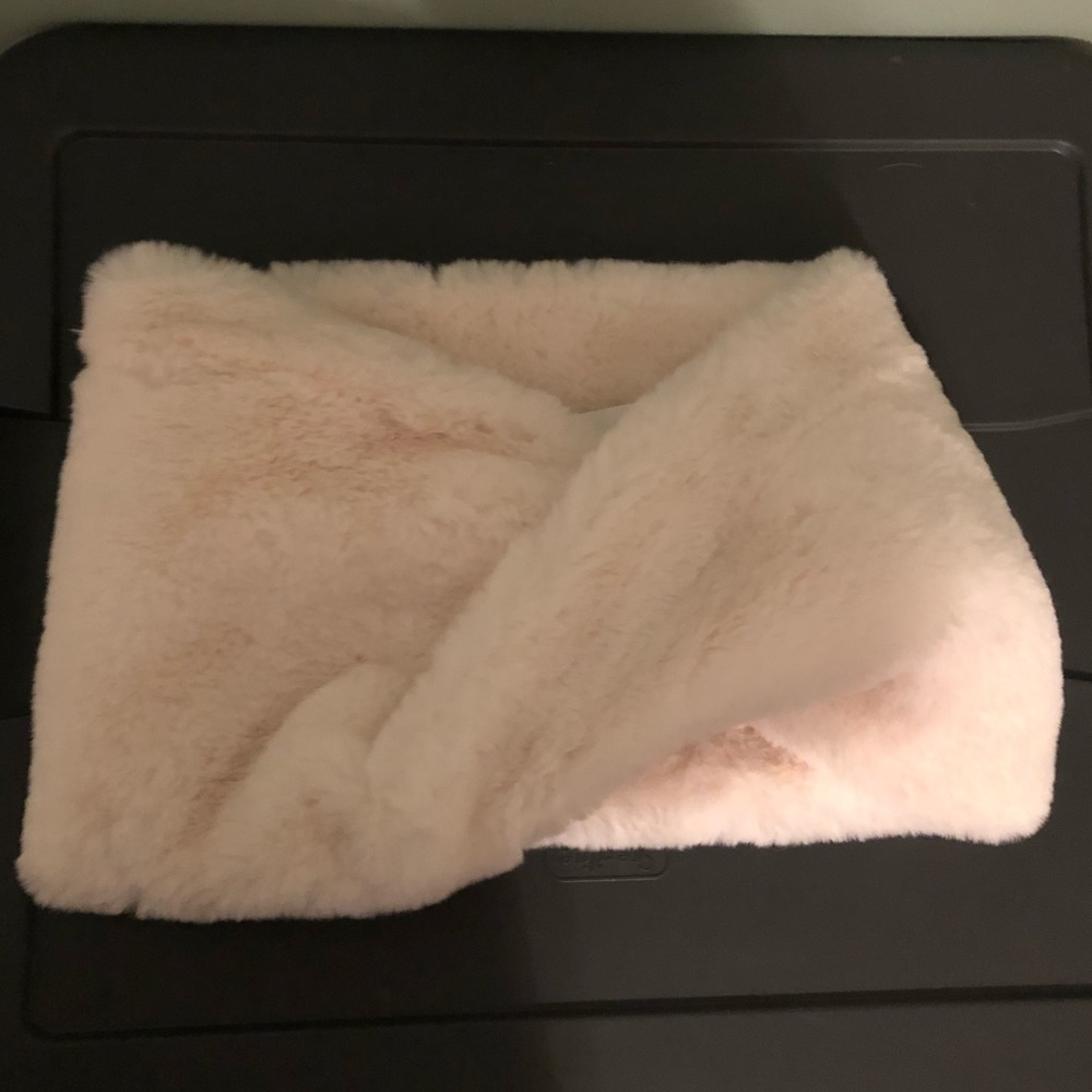 NWT Cream Faux Fur Cowl/Infinity Scarf